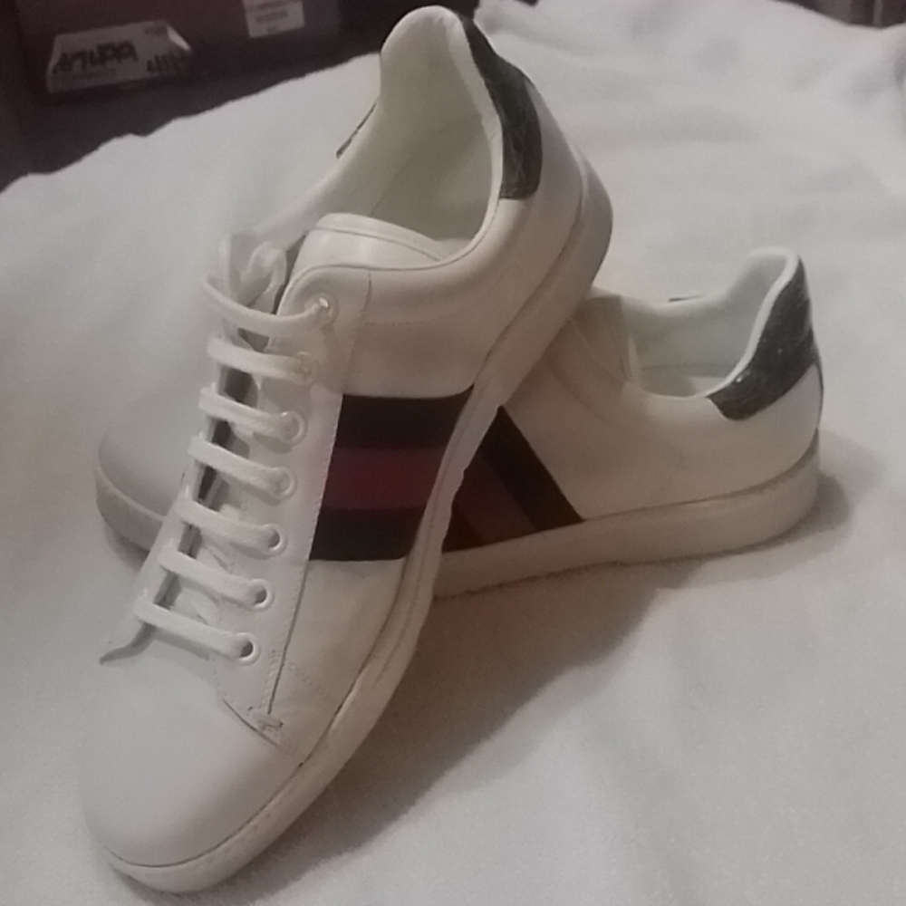 Sneakers - Picture 3 of 5